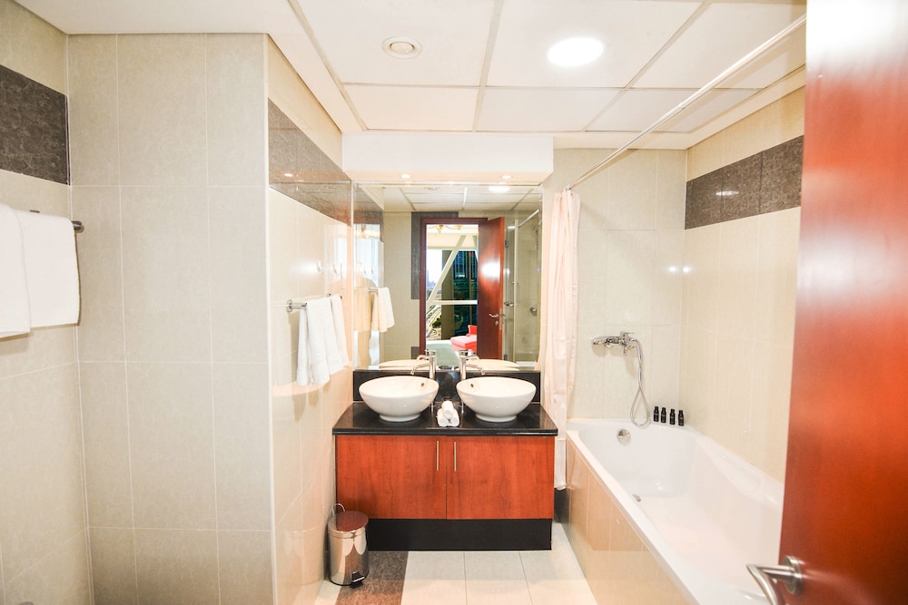 Lux BnB DIFC 2BDR Park Towers