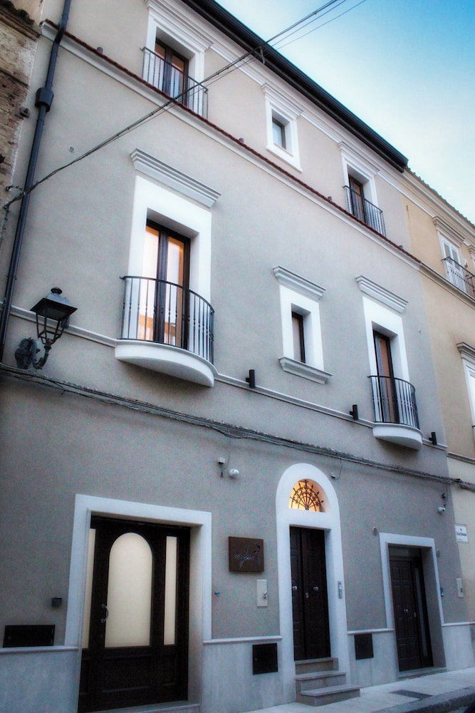 B&B PALAZZO CROGHAN