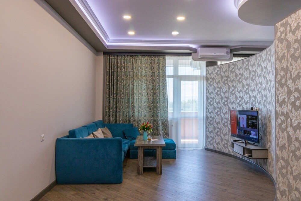 Stay Inn next to Dalma Mall