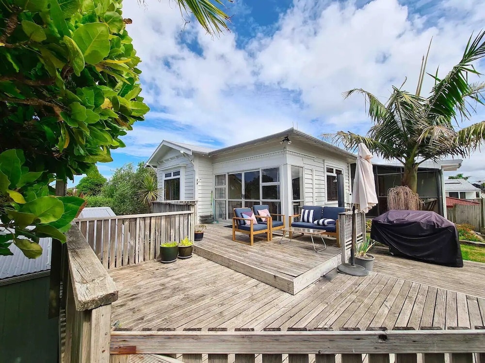 Cabbage Tree Cottage