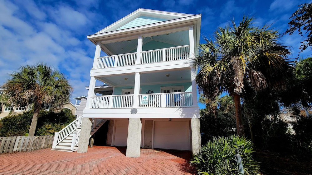 Mimi's Mermaid's & Memories by Tybee Vacation Rentals