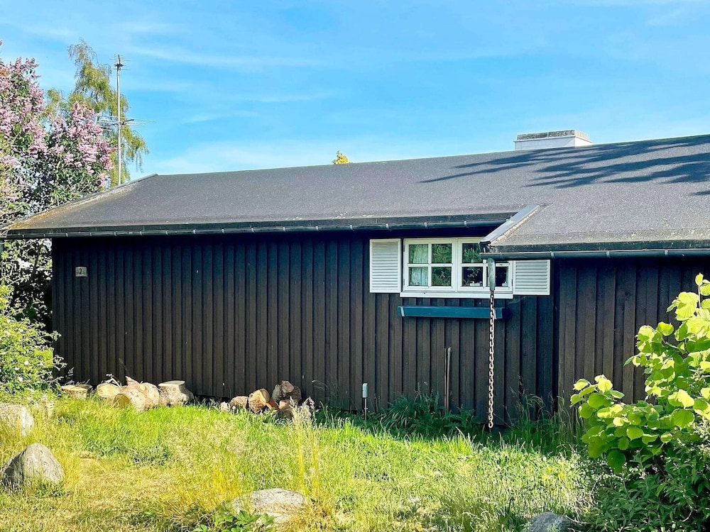 4 Person Holiday Home in Frorup