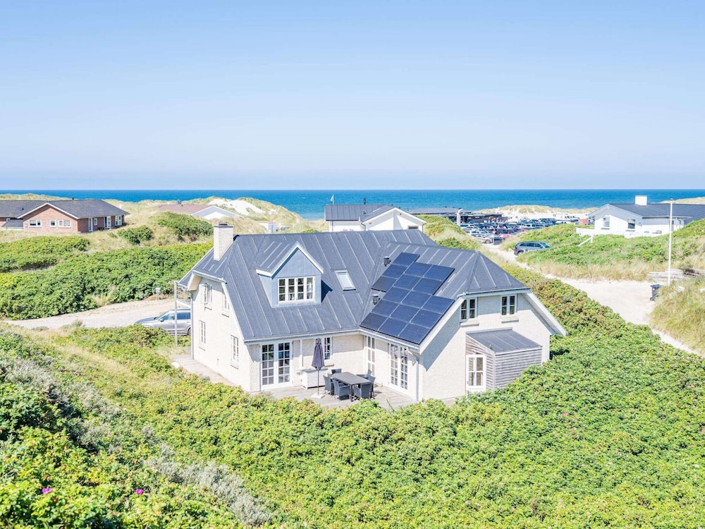 Holiday Home in Henne