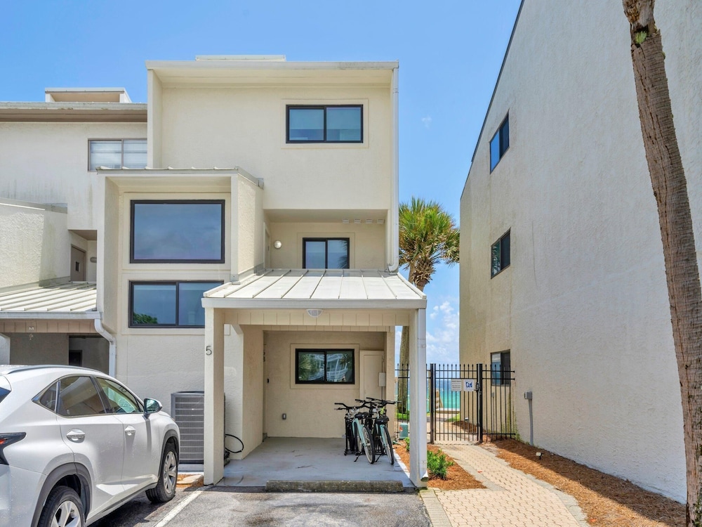 Blue Mountain Beach Villas 5A