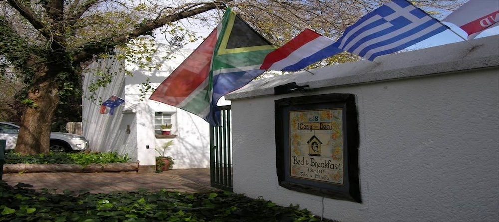Cosy Den B&B Luxury Guest House Style