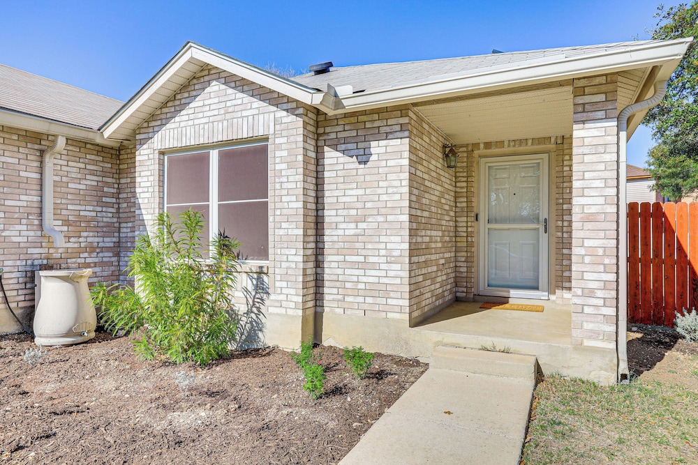 Near Medical Center: Home w/ Yard in San Antonio