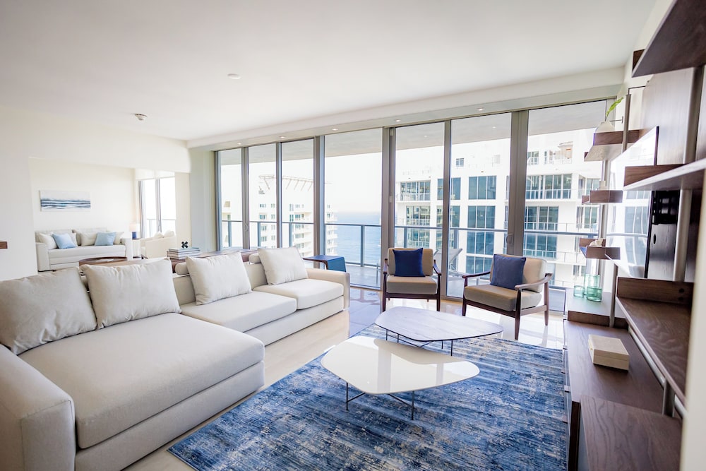 Private Condos at Amrit Ocean Resort