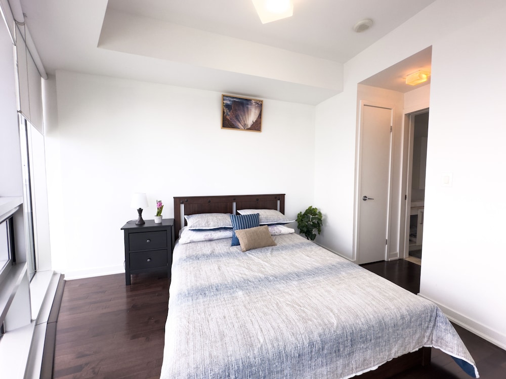 Gorgeous Lakeview Boutique Suites