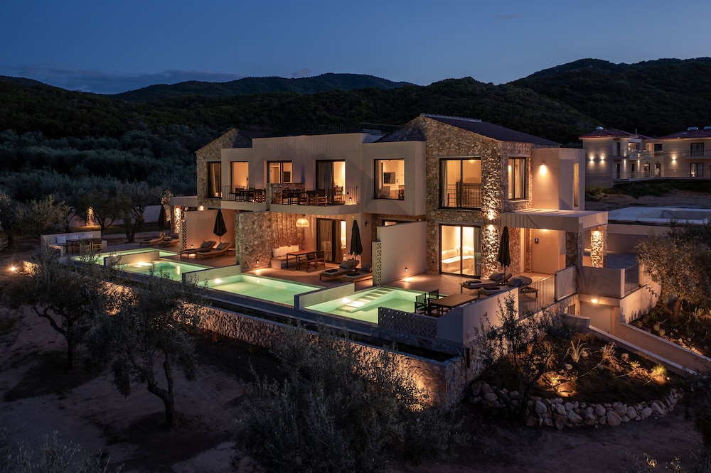 Olivera Suites Sarti