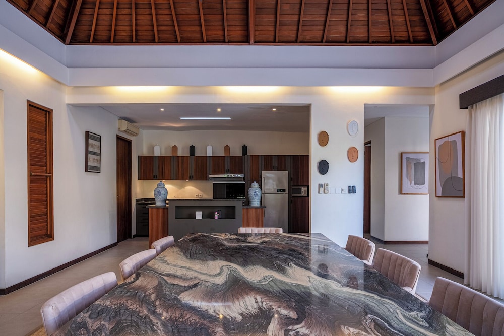Saba Villa