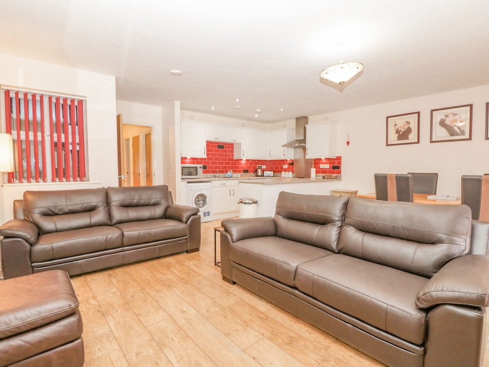 Apartment 1, 19 Cleveland Terrace