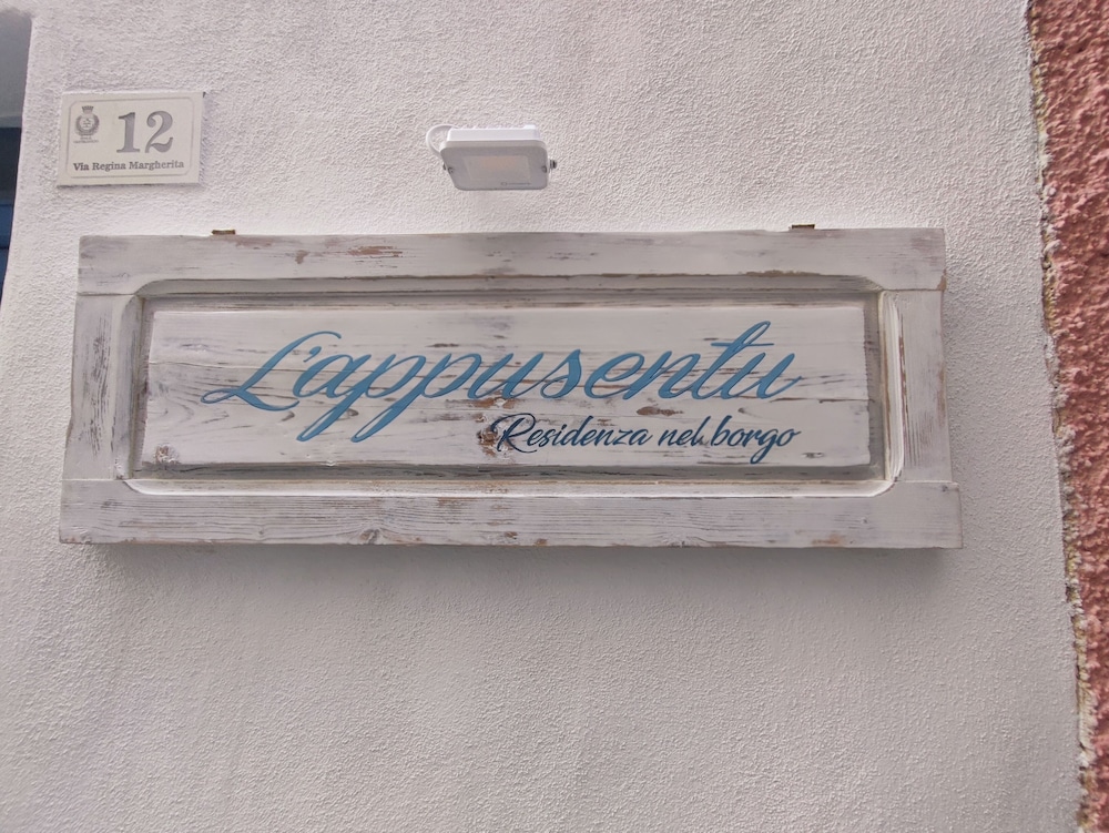 Room-l'appusentu in the Historical Cente