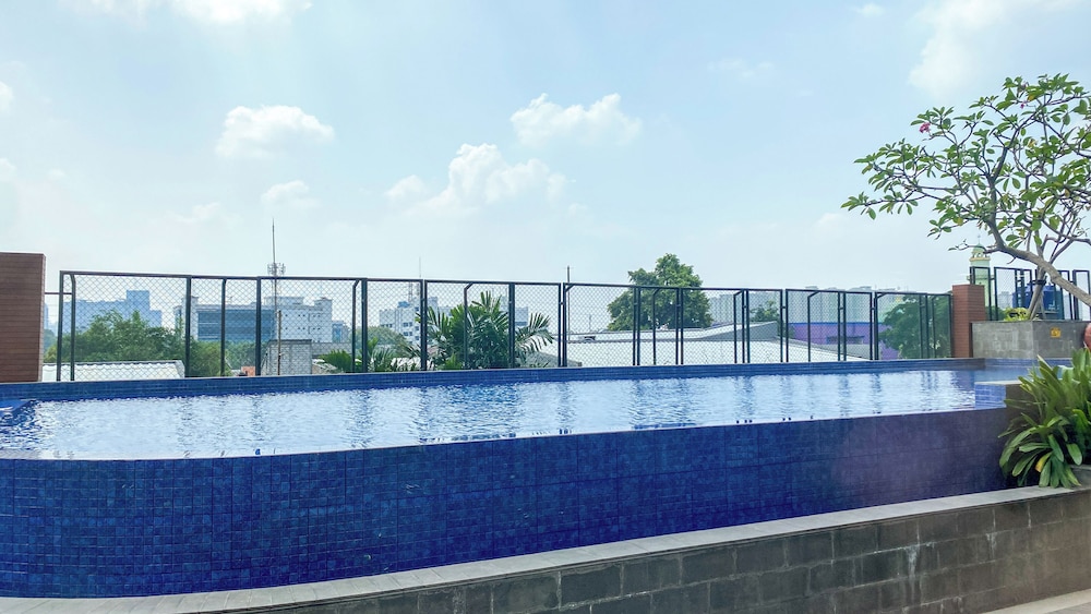 Great Deal And Spacious 2Br At Nifarro Park Apartment