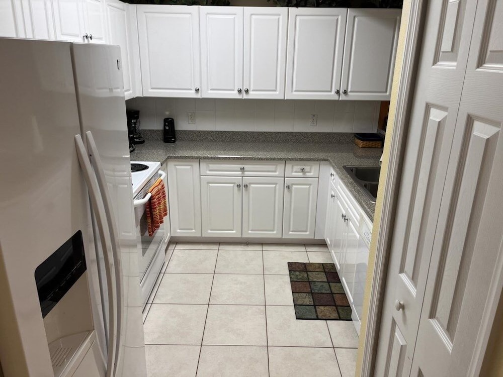 Kid Friendly Condo With Pool, Basketball, Bocce, Hot Tub, And More! 3 Bedroom Condo