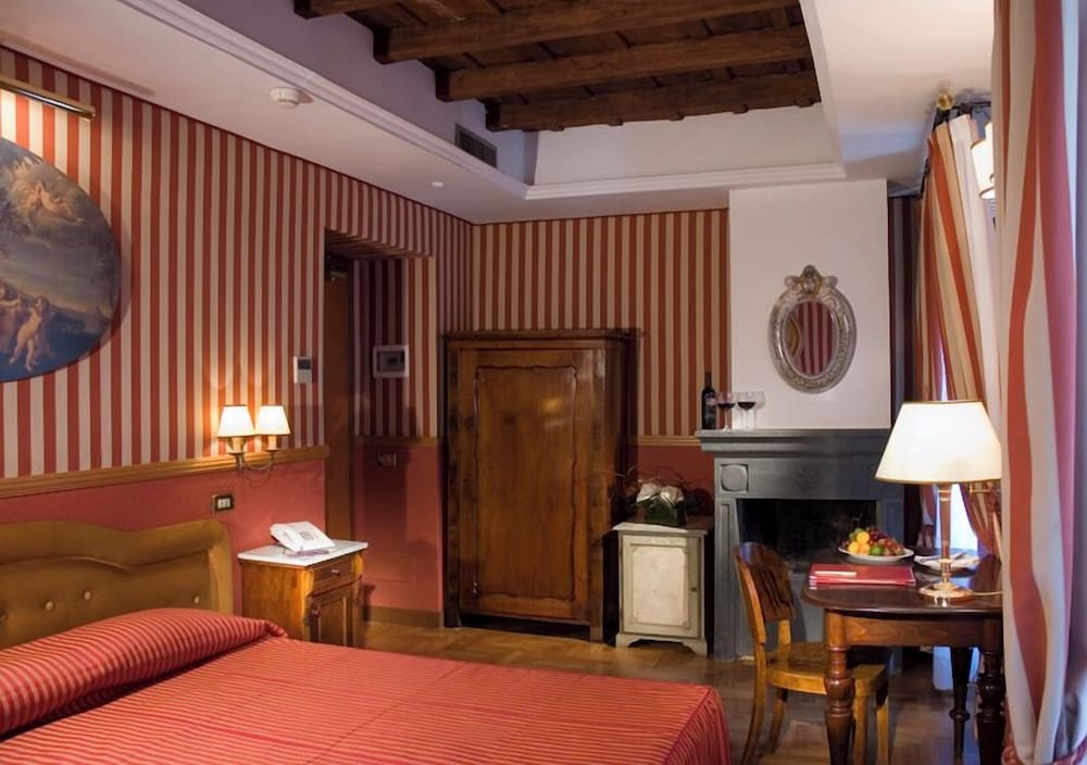 The Inn at the Spanish Steps Elegant Collection - The Jewel