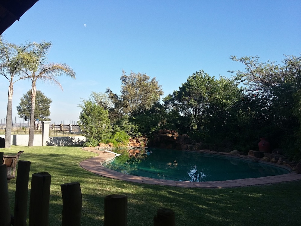 La Vue Guest Lodge and Function Venue
