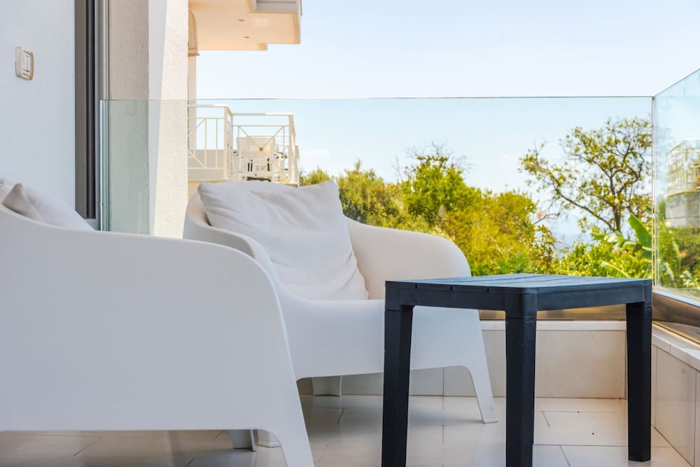 Villa Belle Azure in Gjilek