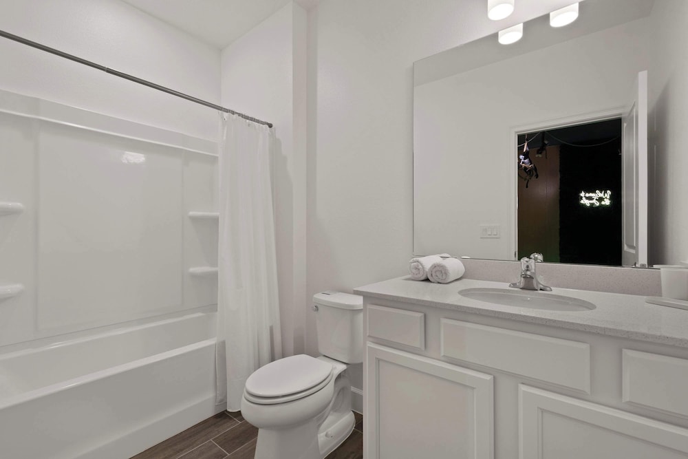 Magical 15-bedroom Villa Game Room, Theater & More!