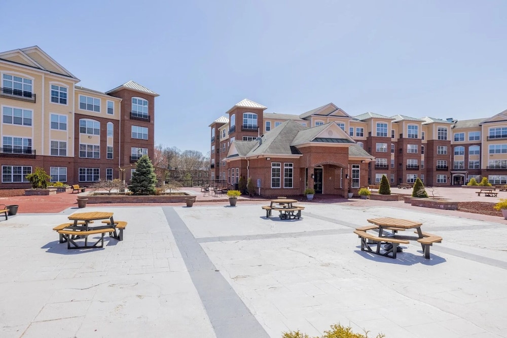 Landing Apartments New Haven