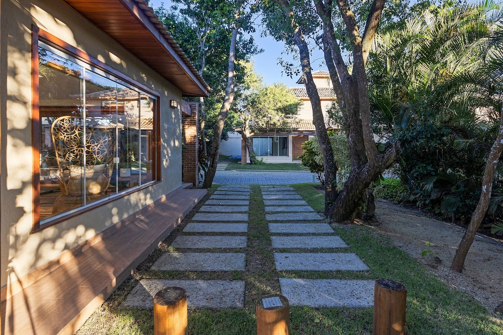 Bz15 Casa 200 metros da praia 4 suítes