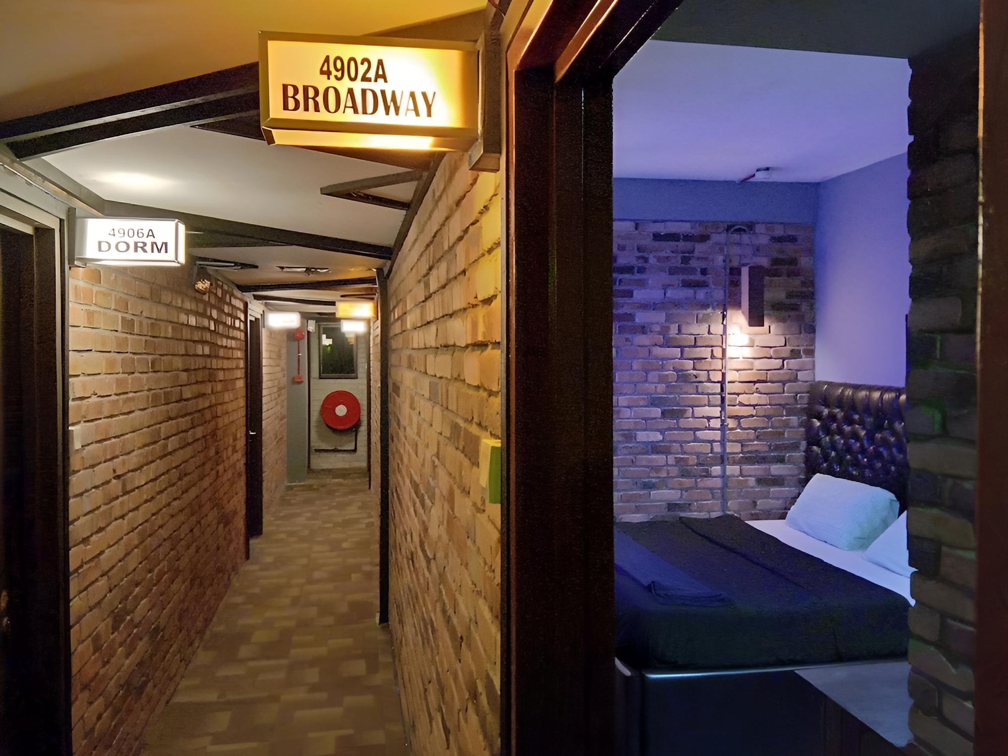 Bunker Hotel & Restaurant