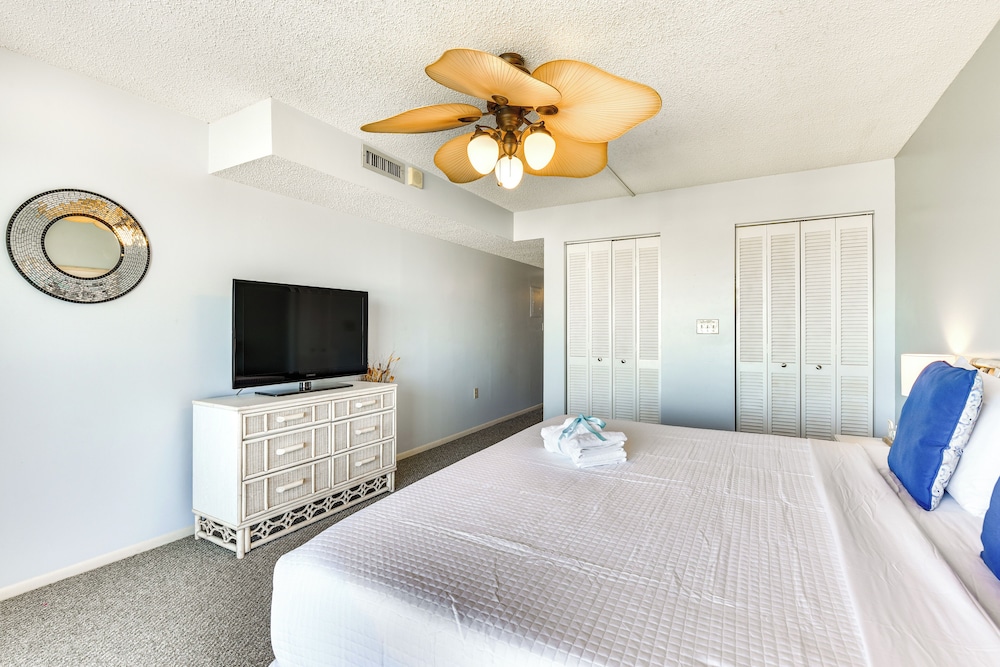 Regency Towers PCB Condo: Beach Access & 2 Pools