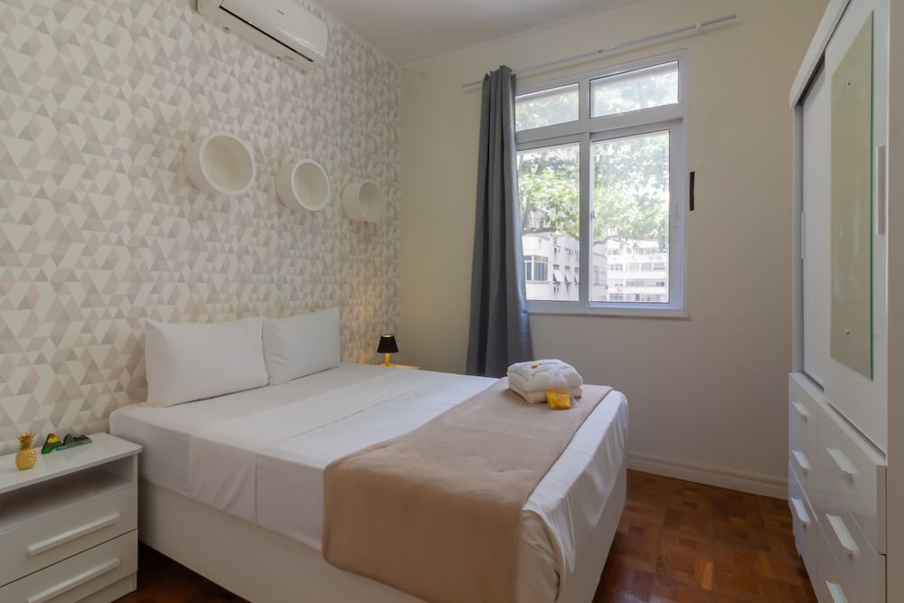 2 Minutes From Copacabana Beach D302