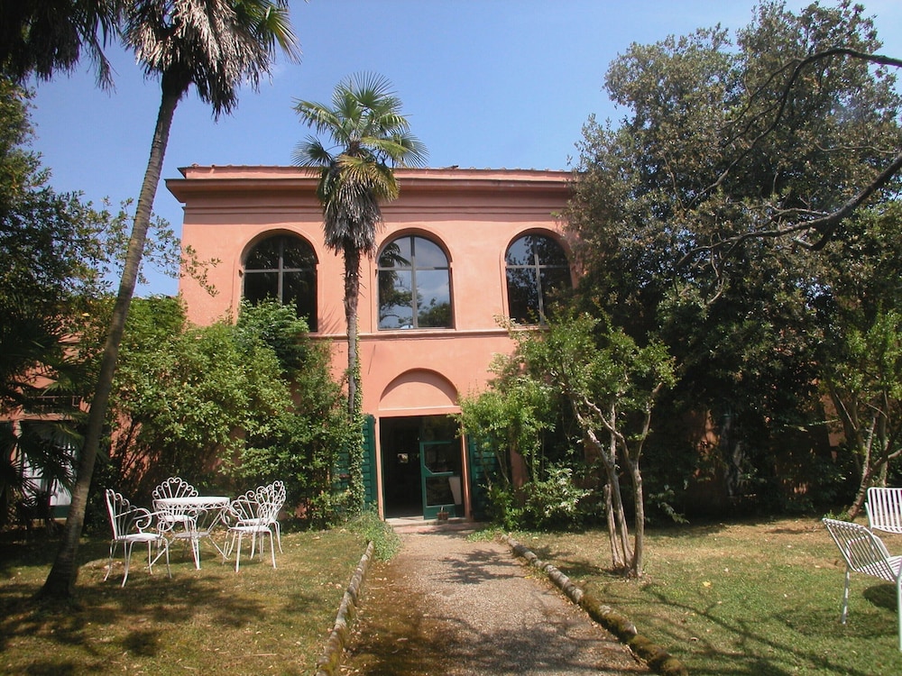 Cosy Farmhouse in Bacchereto With Swimming Pool view 2