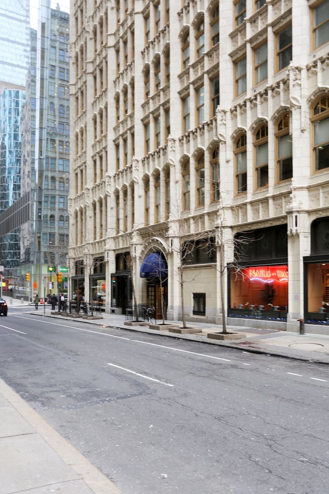 Hotel The Arch by BridgeStreet - Image 1