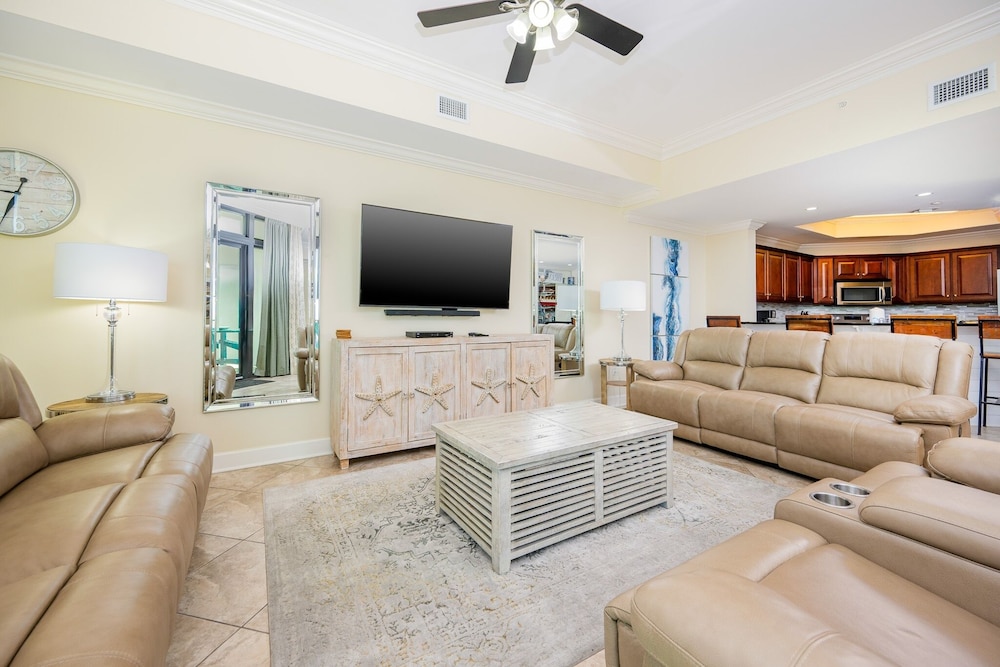 The Oasis 1704 Formerly Phoenix West Ii 1704 3 Bedroom Condo