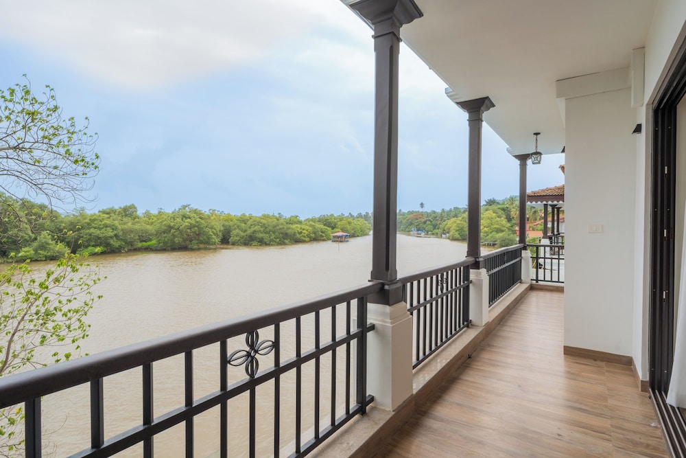 ELIVAAS VILLA FLEUVE