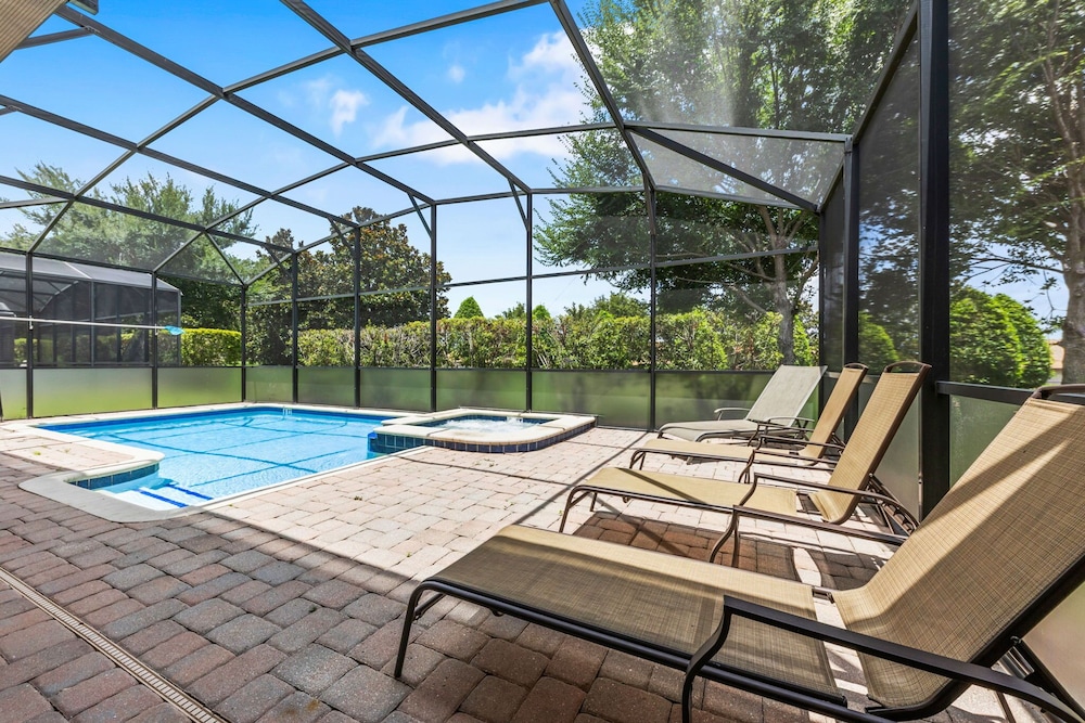 1417 Rolling Fairway Dr