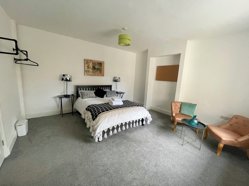 Golden Triangle Townhouse