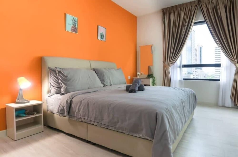 A Stylish & Cozy Suite in Suasana JB