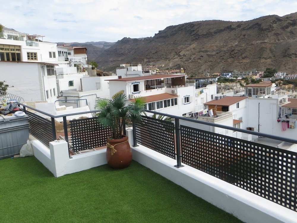 Stunning Ocean Views in Puerto de Mogan