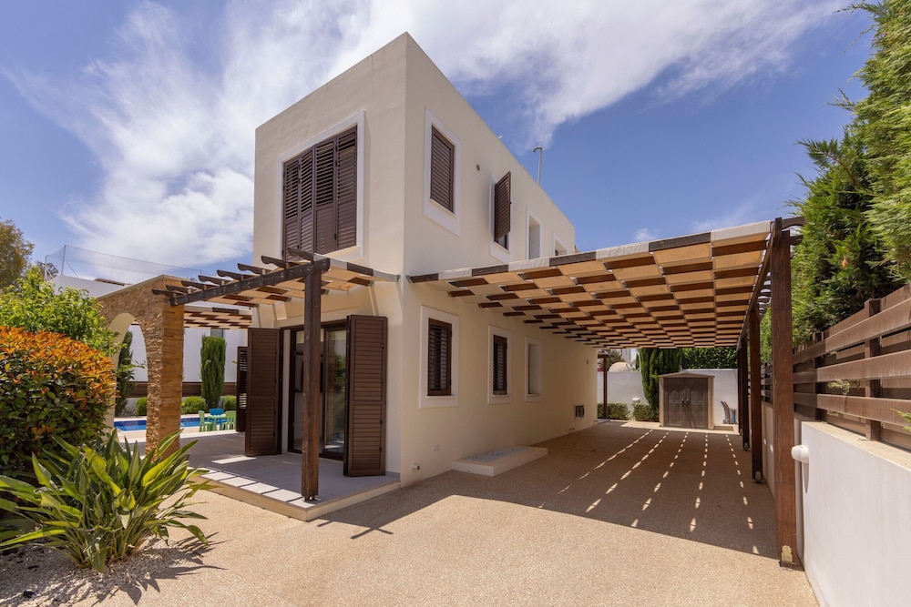 Ayia Napa Luxury Seaside Villa Ionion H15