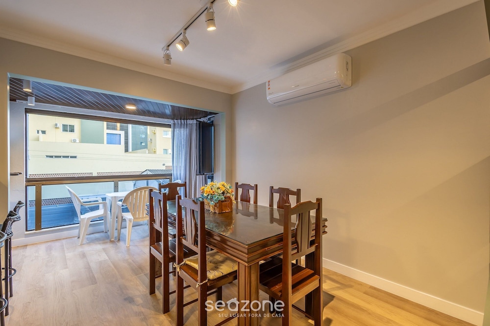 3BR Apt w/ Balcony 240m From Sea Meia Praia Eio203