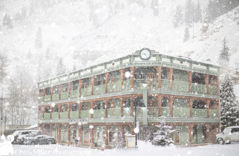 Hotel The Green Bridge Inn - Image 1