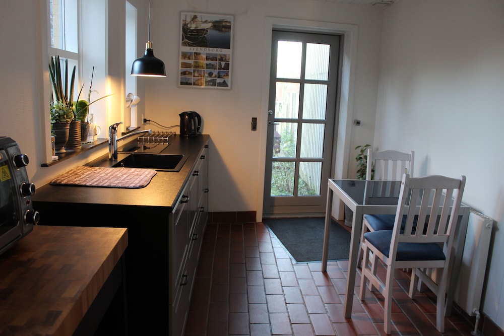 Photo 8