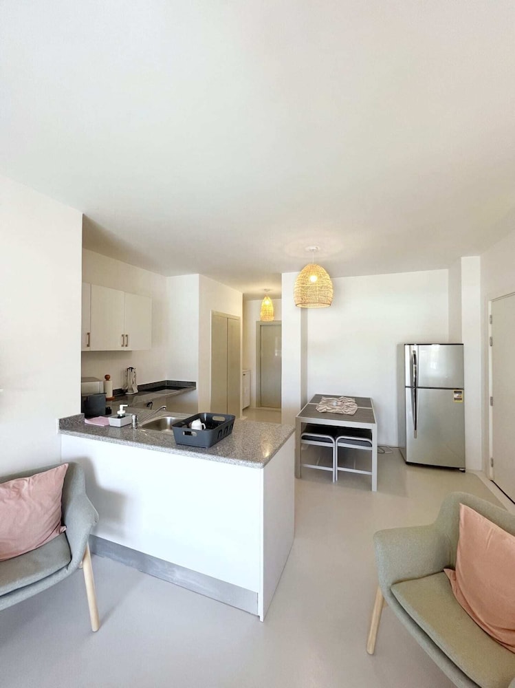 Xuru Stays I Lagoonfront Easy 1bdr @ Swan Lake El Gouna