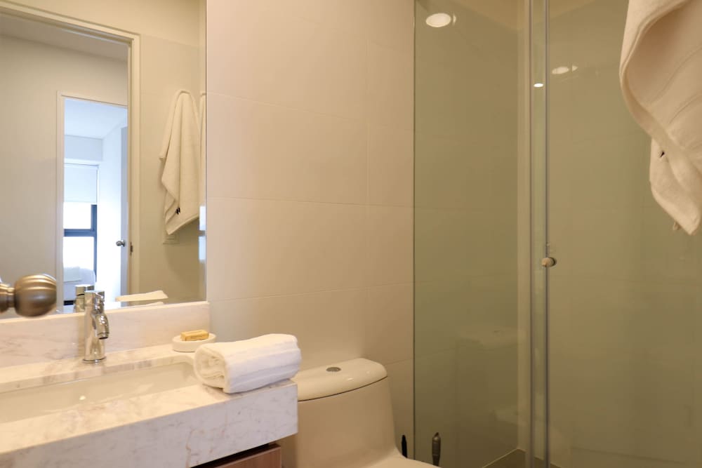 w Amazing 3BR w Balcony in San Isidro