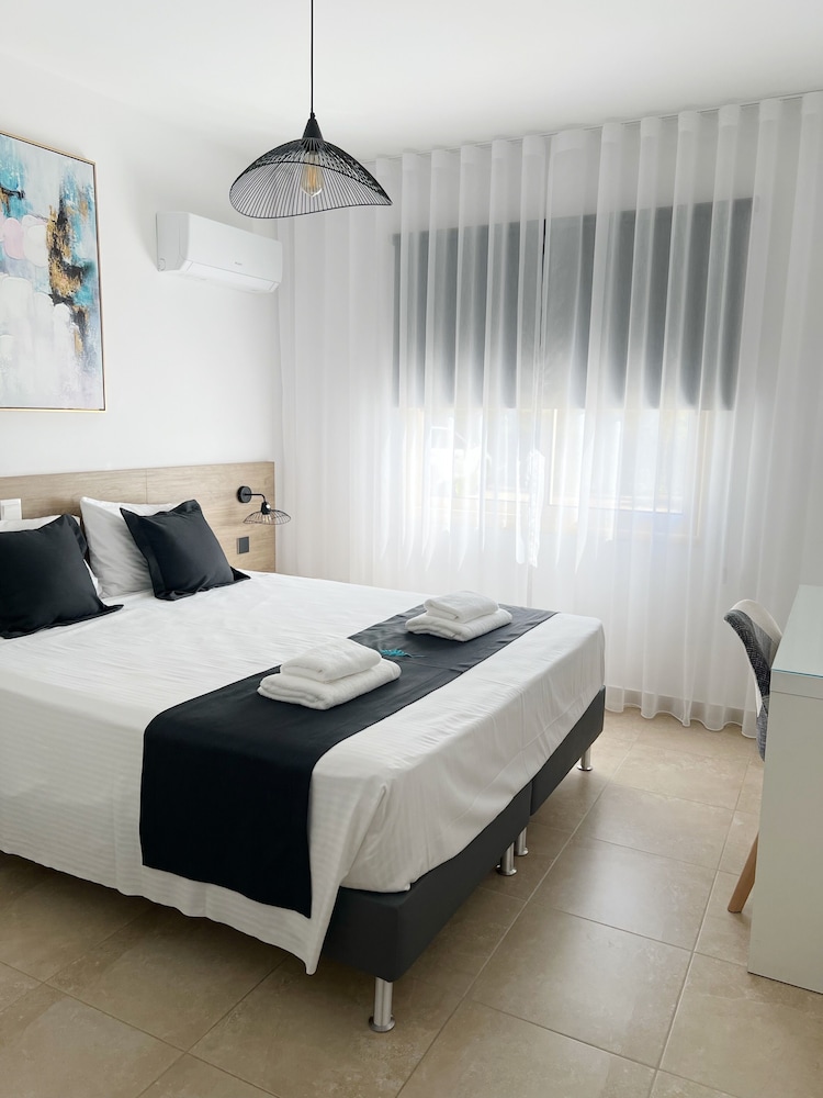 Paphos Vacations - Elysia Park - Property Image 20