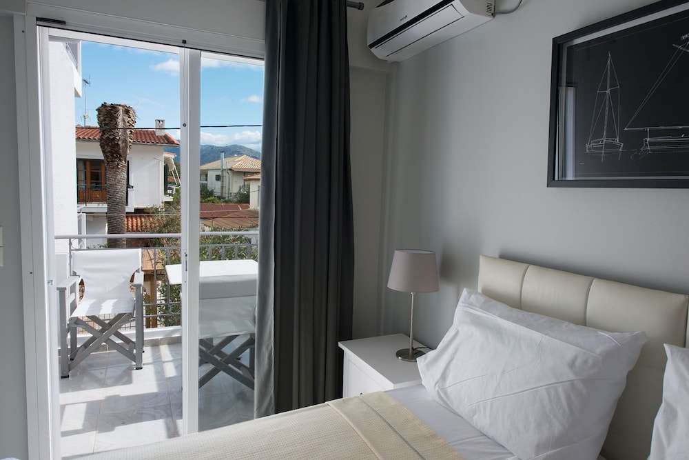 Regalo Apartments