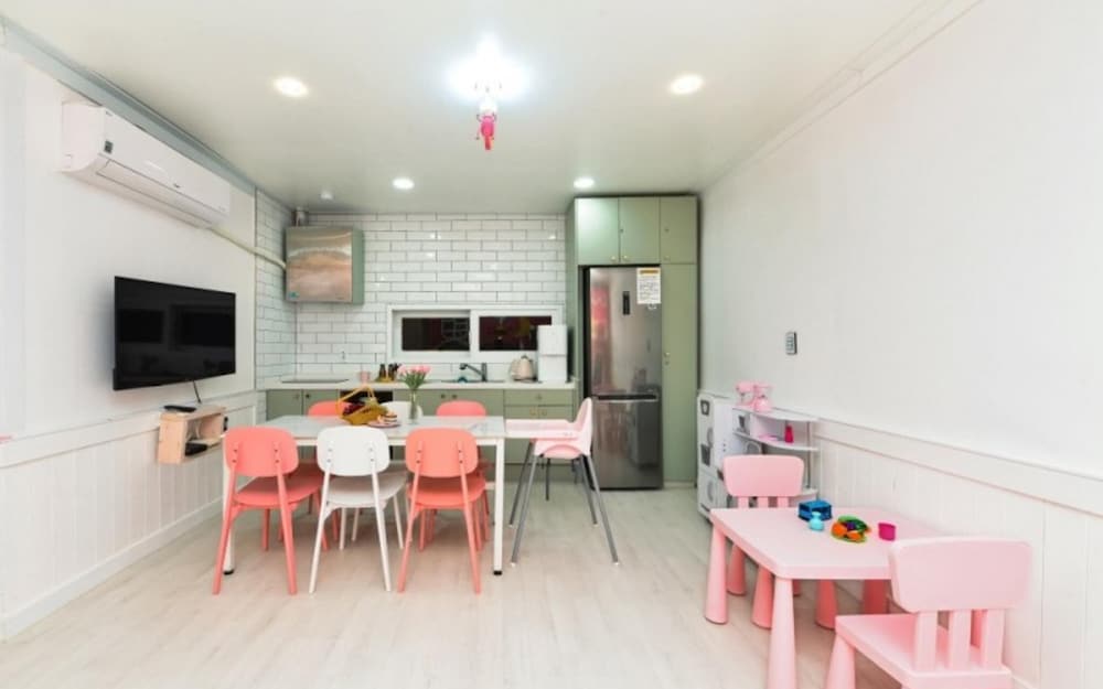 Gapyeong Shinbi Kids Pool Villa