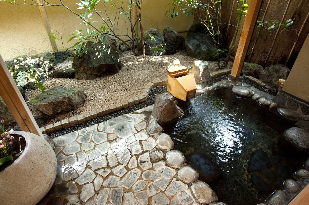 Ryotei Tanokura 16