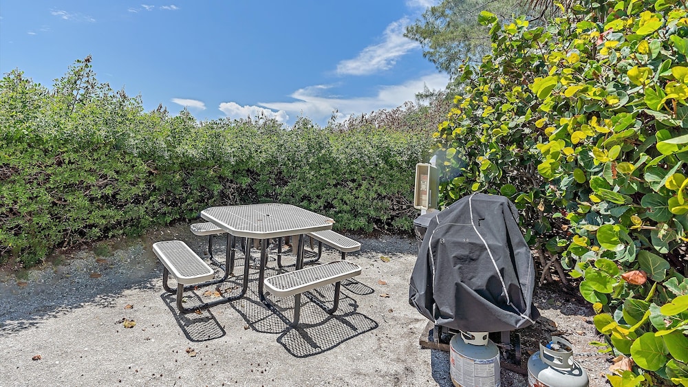 Beach Haven 2 Bedroom Condo