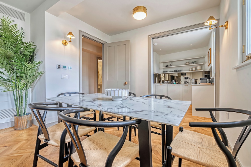 Luxury flats near Big Ben and London Eye