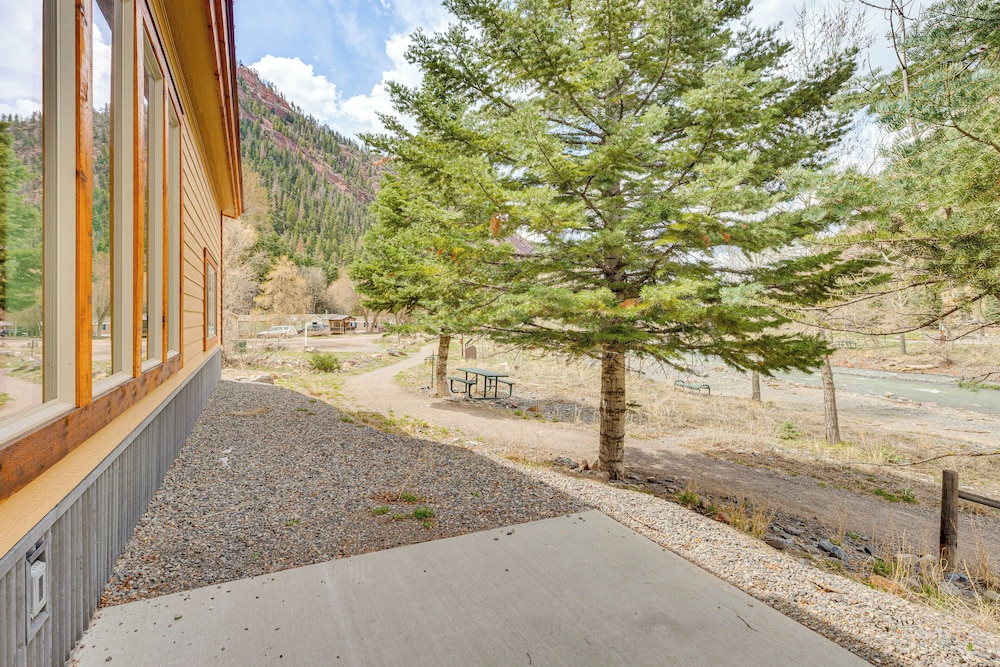 On-site River Access: Mtn-view Ouray Oasis!