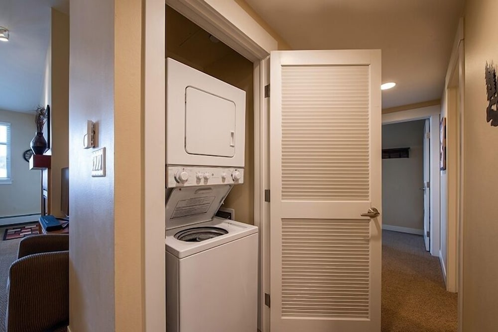 Fraser Crossing/Founders Pointe, Condo 2 bedroom w/ Gondola Access (Value Rated Condo 3402) - Property Image 33