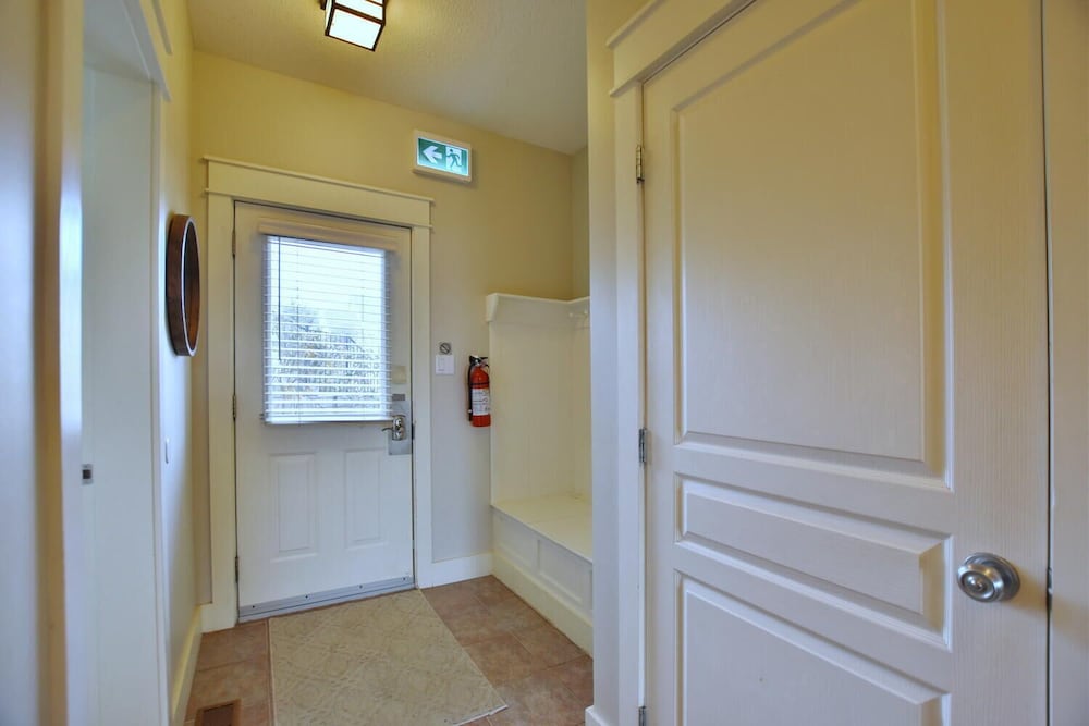 125 Fairway Court - Image 3
